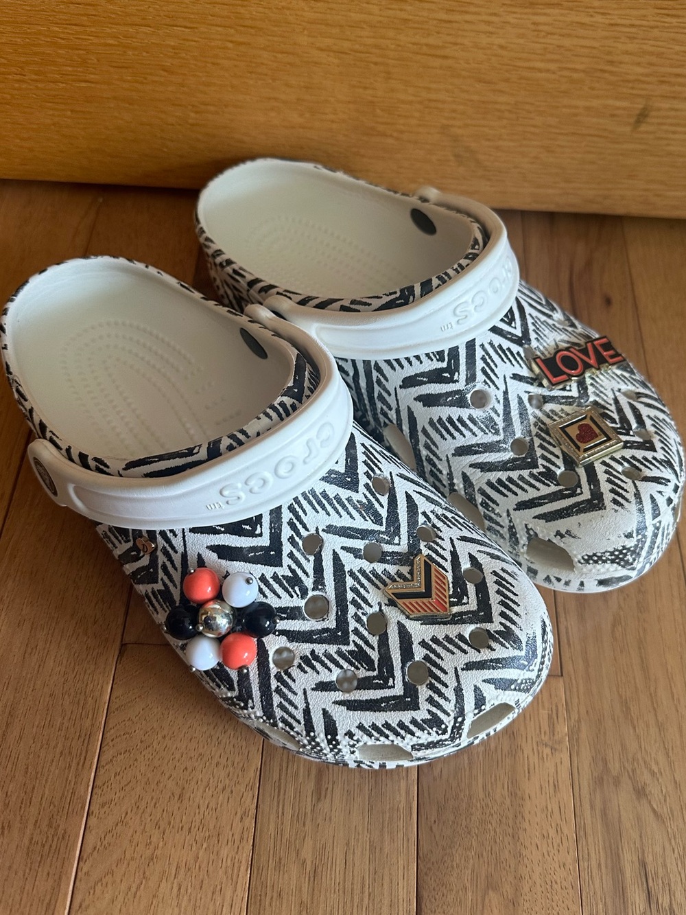 Drew Barrymore LOVE CROCS with White & Black Chevron Patterned